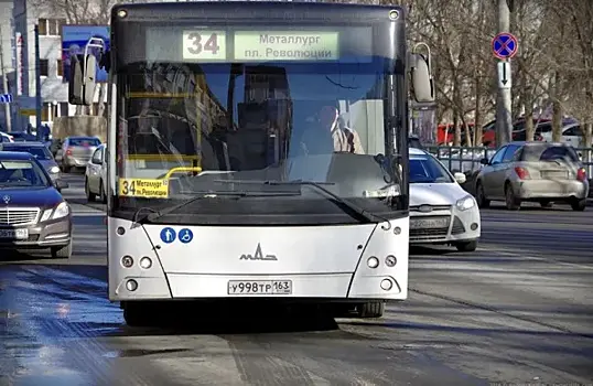 В Самаре в автобусы № 34 и 67 снова пускают пассажиров только через переднюю дверь