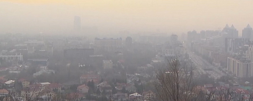 В Омске из-за смога продлили режим неблагоприятных метеоусловий
