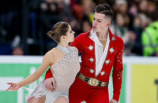 Илья Авербух работает над новой короткой программой Анастасии Мишиной и Александра Галлямова