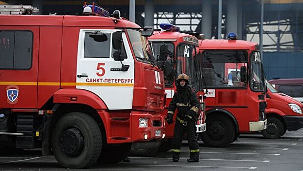 Многоэтажку в Петербурге окатило кипятком до 14 этажа