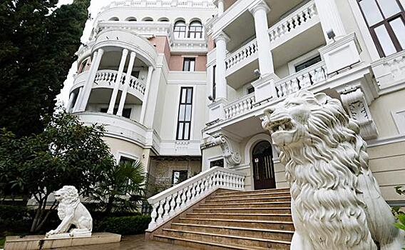 «Крымский СМЕРШ»: ЮБК зачищает "украинскую поляну", которая подстроилась под российские законы