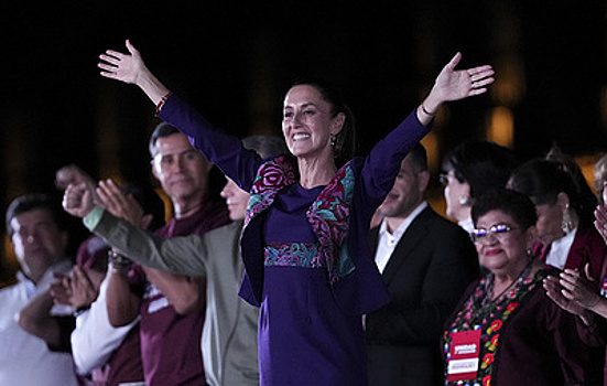 Сеньора президент: Мексику впервые возглавит женщина