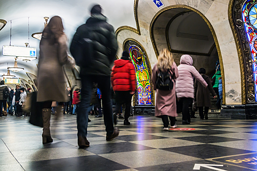 Кто "озвучивает" московское метро