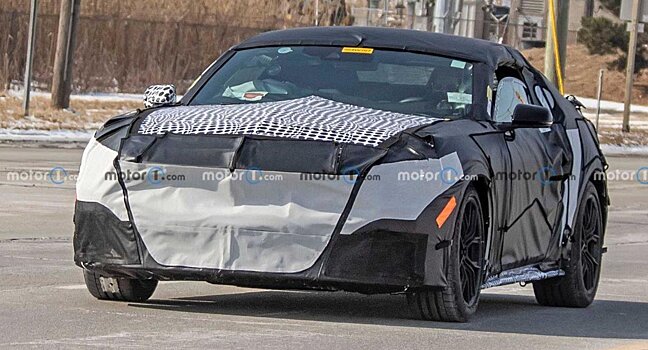 Кабриолет Ford Mustang следующего поколения впервые замечен на тестах