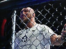 Живущий в России бразильский боец UFC получил серьезную травму