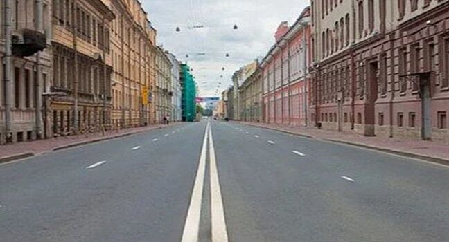 Изучаем ПДД. Сколько проезжих частей имеет данная дорога?