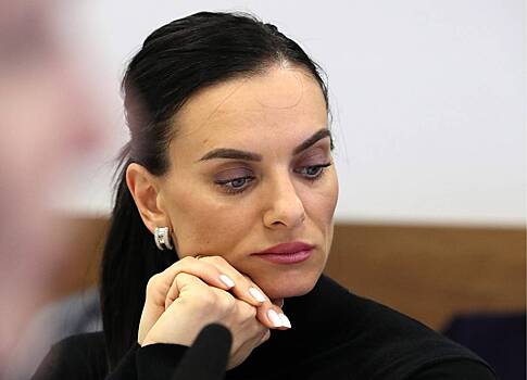 Журова отреагировала на блокировку банковских счетов Исинбаевой в России