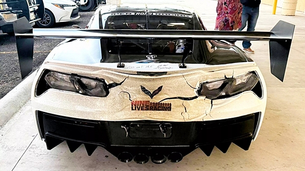Chevrolet Corvette ZR1 расплавился от скорости