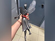 Неизвестные похитили мини-скульптуру Феи Драже в пермском Чайковском