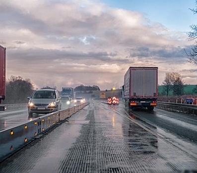 Челябинская область обновляет дороги быстрее всех: в УрФО подвели промежуточные итоги по ремонту дорог