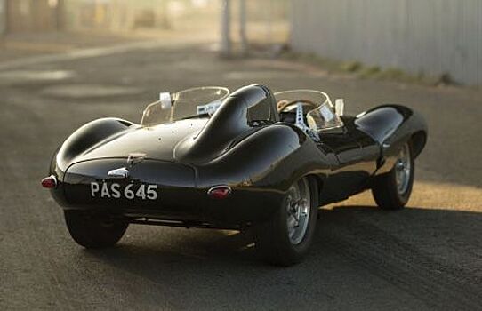 Первая модель из серии Jaguar D-Type будет представлена на показе в Хэмптон-Корт