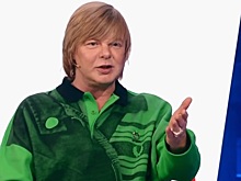 Рыжий из «Иванушек» завел девушку на 30 лет моложе себя