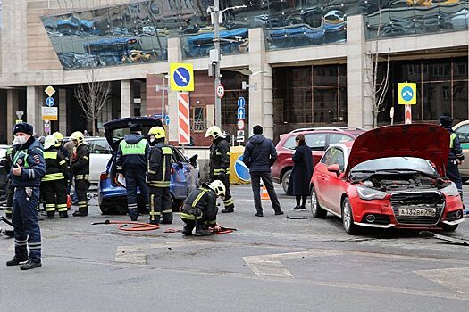 В Москве произошла крупная авария с участием машины влогера Эдварда Била