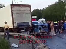 В Подмосковье на видео попали разбитые после кульбита машины