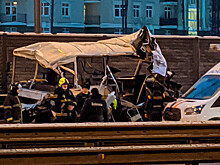 В колонну автобусов с военнослужащими в Подмосковье врезался самосвал