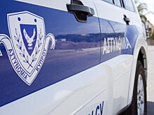 Митрополит въехал на лимузине в полицейскую машину