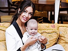 «Если пойдет в отца, наберет лишний вес»: экс-жена короля Малайзии приучает маленького сына к подвижным играм