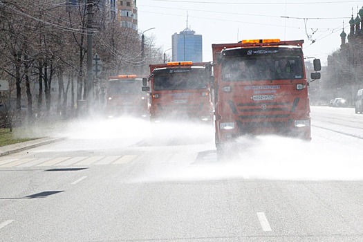 В Челябинске по поручению Котовой приступили к помывке дорог шампунем