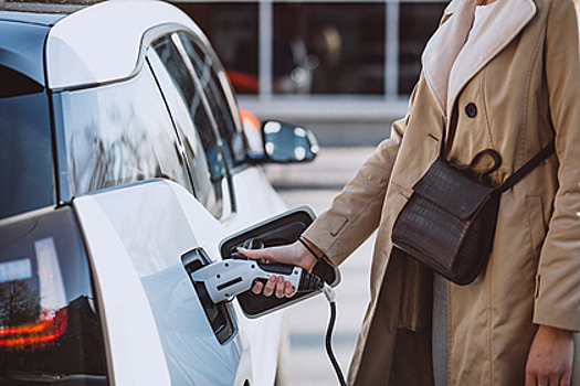 В российском регионе отменили налог на электромобили