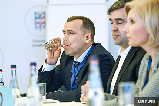 Губернатор Шумков вместе с мэрами искал потерявшихся подрядчиков