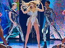 «Денег нет, решили раздеться?» Оля Полякова подверглась хейту за отдых на Мальдивах