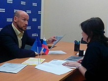 Хоккеист победил чиновника