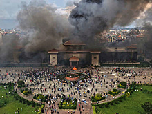 Российский турист о беспорядках в Непале: Из-за горящих покрышек и взрывов трудно дышать