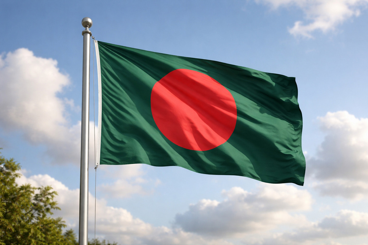 Не менее 18 человек погибли при падении автобуса в реку Падма в Бангладеш