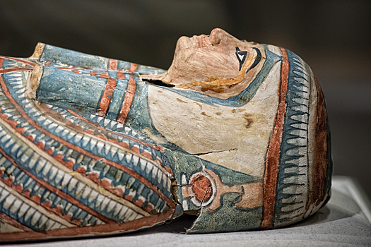 В Египте вскрыли саркофаг с 2500-летней мумией