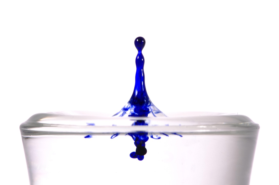 Физики обнаружили, что жидкости могут «разрушаться», как твердые тела