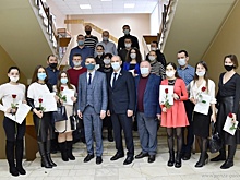Молодым семьям из Пензы вручили жилищные сертификаты