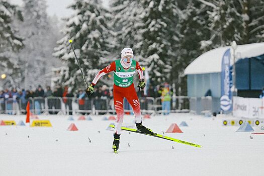 Пеклецова привезла соперницам минуту в скиатлоне на Кубке России, Ардашев выиграл среди мужчин