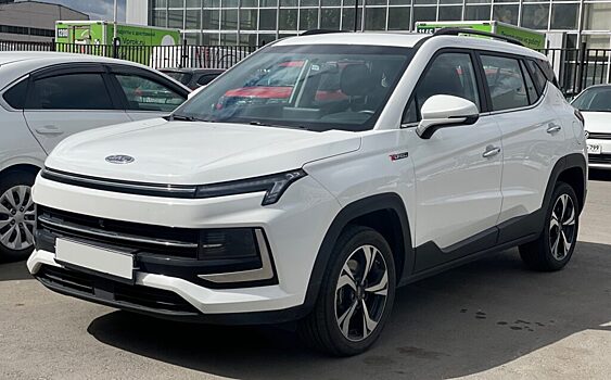 Максим Кадаков в РФ перечислил 10 плюсов и 10 минусов нового кроссовера «Москвич 3» 2022 года