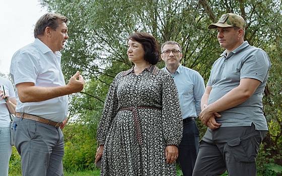 В Рязанском районе депутаты облдумы оценили работы по расчистке реки Солотчи