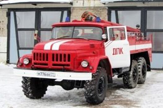 В Воронеже рядом с парком «Орленок» полыхала пятиэтажка