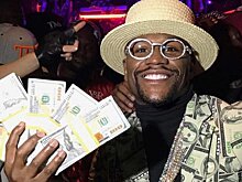 Американский боксер Флойд Мейвезер купил 10 машин на 1 миллион долларов
