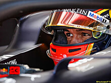 Элбон: Перед первой гонкой за Red Bull я сильно нервничал