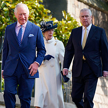 Что на самом деле значит пасхальный выход принца Эндрю в составе королевской семьи?