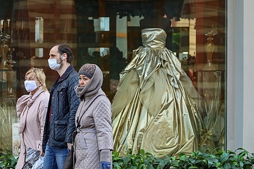 Треть граждан в Москве не носят маски и перчатки