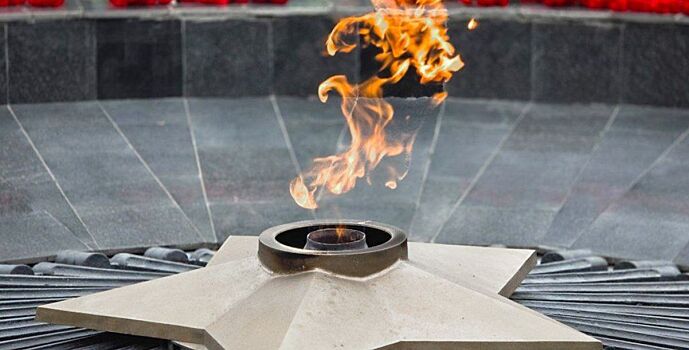 Депутаты Ростовской Думы приняли участие в торжественных мероприятиях.