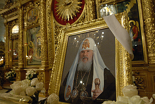 Миллионное наследство Алексия II «зависло» в банке