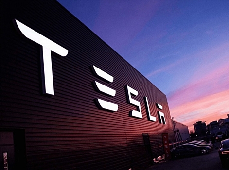 В Китае обрушились продажи электромобилей Tesla