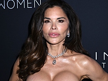 «Была красивой». Внешность жены Безоса на новых фото оценили в Сети