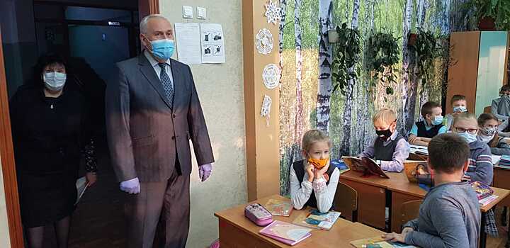 Курские власти проверили, соблюдается ли температурный режим в школах