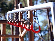 Прокуратура выяснила, кто виноват в травме 18-летнего парня на спортплощадке в Каменске-Шахтинском