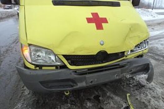 В Архангельске столкнулись машина «скорой помощи» и Toyota
