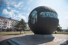 Памятник "Держава" не будут переносить ради скульптуры Бухгольца