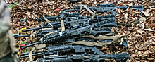 Бойцы ЧВК «Вагнер» из Кургана пользуются автоматами наемников НАТО, чтобы беречь свои патроны