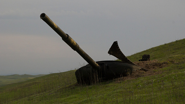 Провокации в Нагорном Карабахе может остановить "звонок из Москвы"