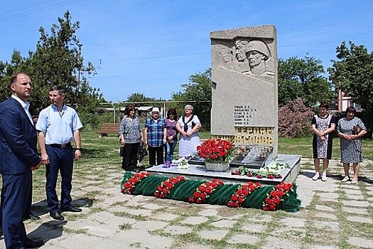 В Севастополе восстановили разрушенный вандалами памятник